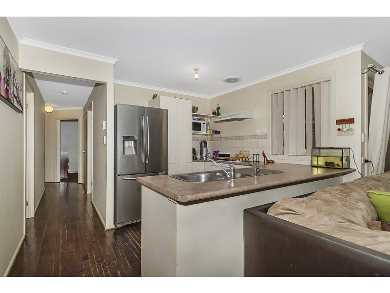16 Moulds Crescent, Smithfield SA 5114