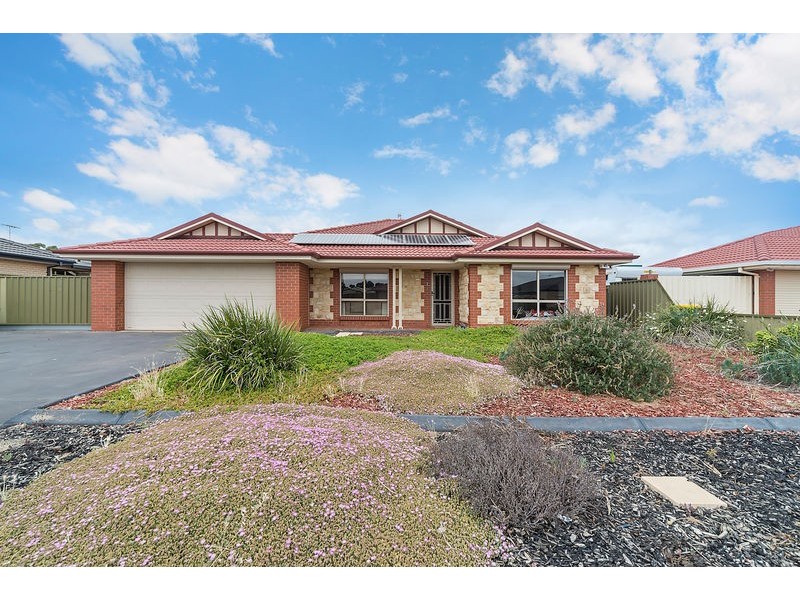 73 President Avenue, Andrews Farm SA 5114