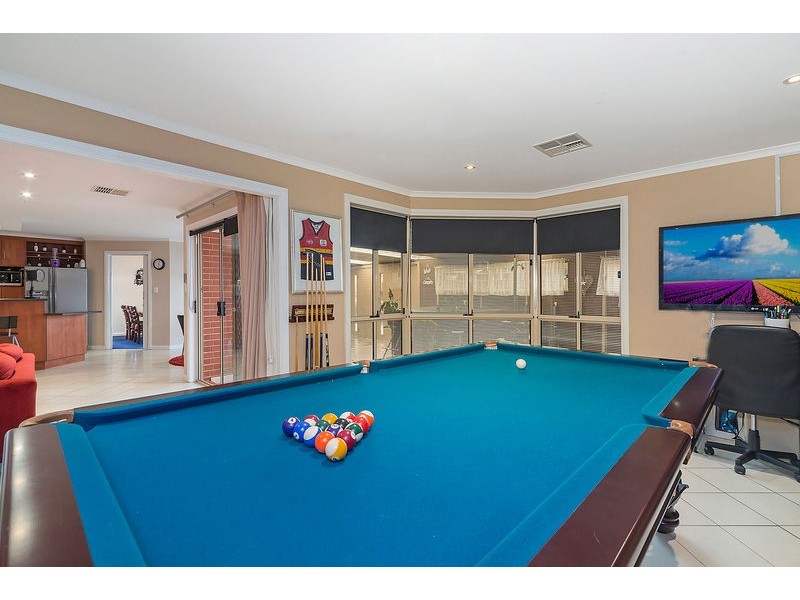 73 President Avenue, Andrews Farm SA 5114