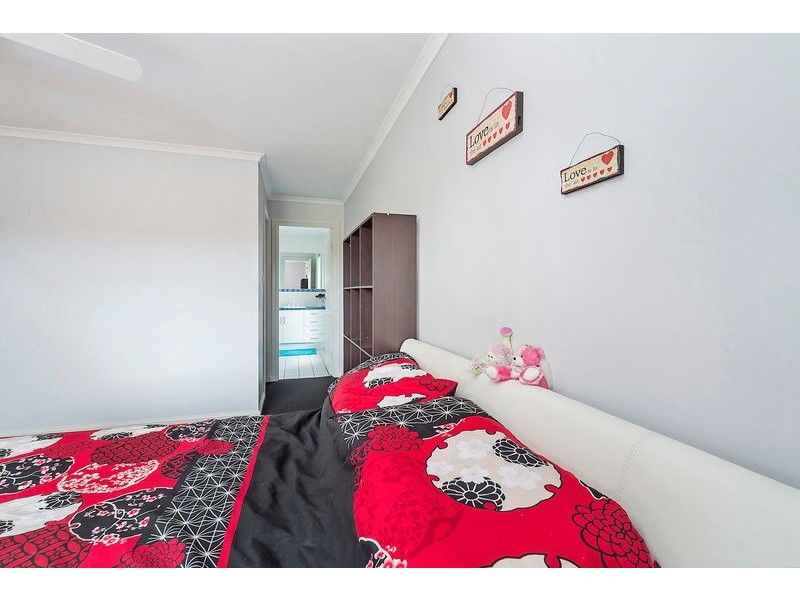 73 President Avenue, Andrews Farm SA 5114