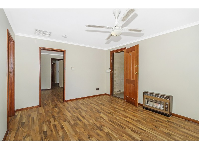 42 Fuller Crescent, Elizabeth East SA 5112