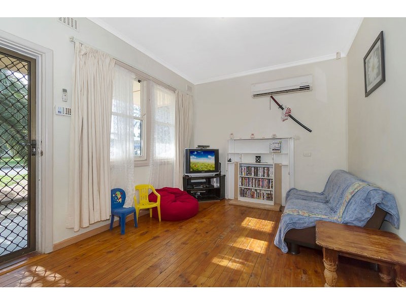 16 Midlow Road, Elizabeth Downs SA 5113