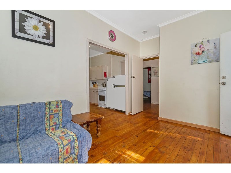 16 Midlow Road, Elizabeth Downs SA 5113