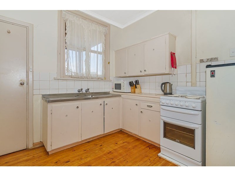 16 Midlow Road, Elizabeth Downs SA 5113