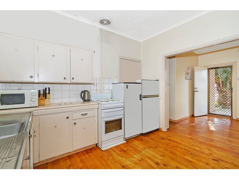 16 Midlow Road, Elizabeth Downs SA 5113