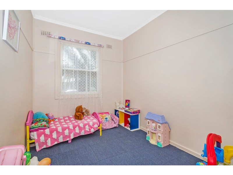 16 Midlow Road, Elizabeth Downs SA 5113