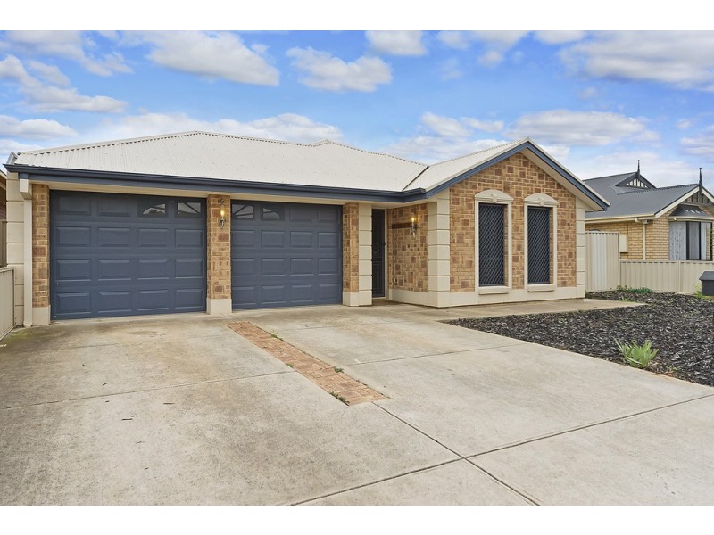 2 Lucy Drive, Munno Para West SA 5115