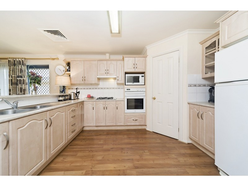 2 Lucy Drive, Munno Para West SA 5115