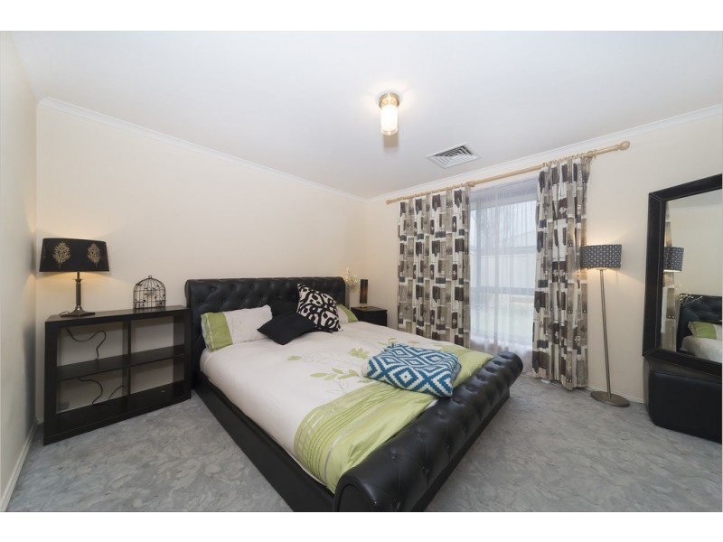 2 Lucy Drive, Munno Para West SA 5115