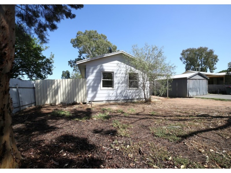 8 PARHAM STREET, Elizabeth Downs SA 5113