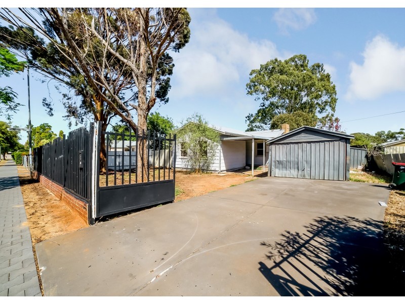 8 PARHAM STREET, Elizabeth Downs SA 5113