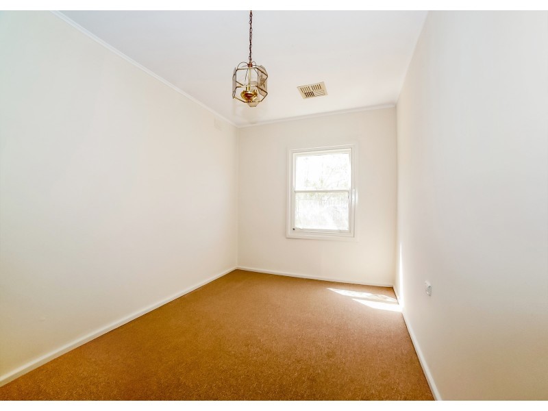 8 PARHAM STREET, Elizabeth Downs SA 5113