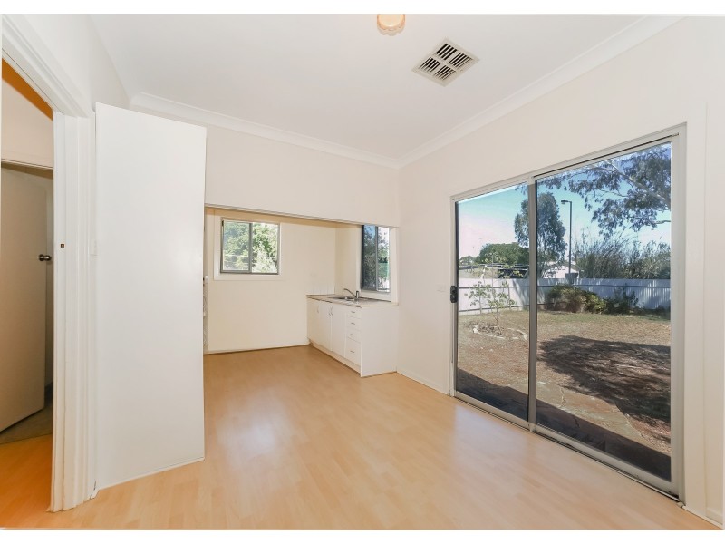 8 PARHAM STREET, Elizabeth Downs SA 5113