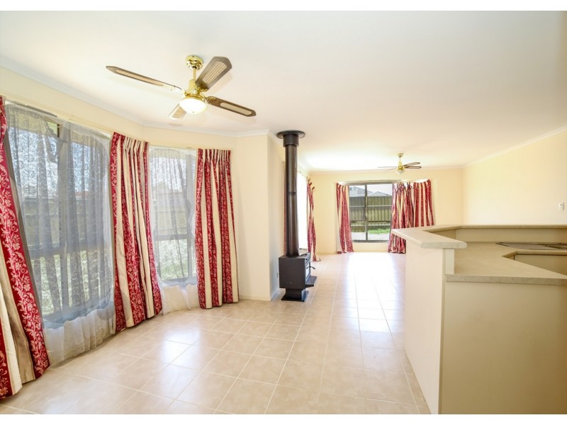 6 TRINITY COURT, Andrews Farm SA 5114