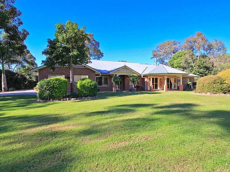 1 Kilgour Road, Camp Mountain QLD 4520