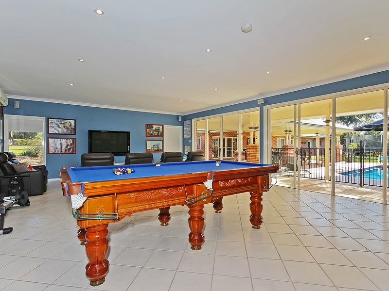 1 Kilgour Road, Camp Mountain QLD 4520