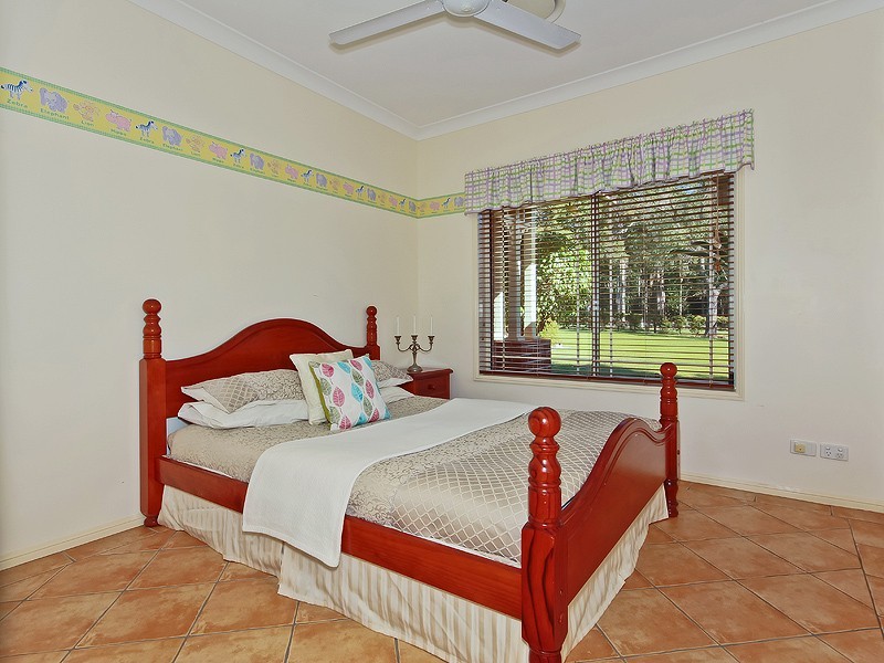 1 Kilgour Road, Camp Mountain QLD 4520