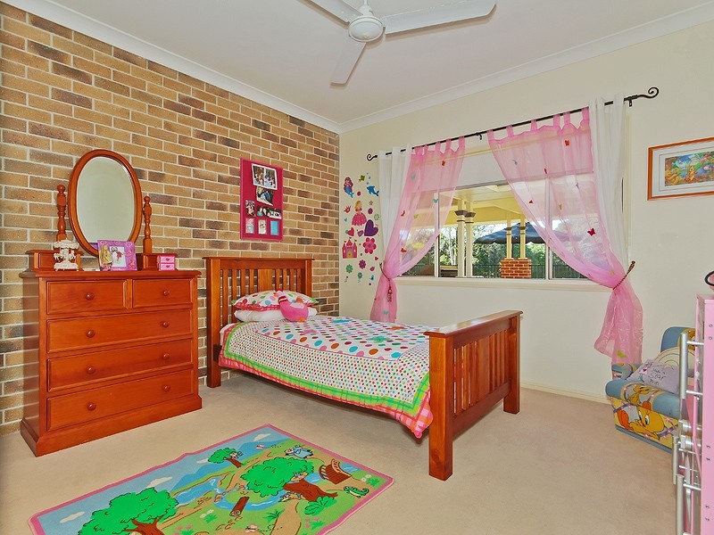 1 Kilgour Road, Camp Mountain QLD 4520