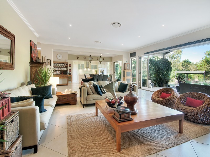 6 Kay Drive, Samford Valley QLD 4520