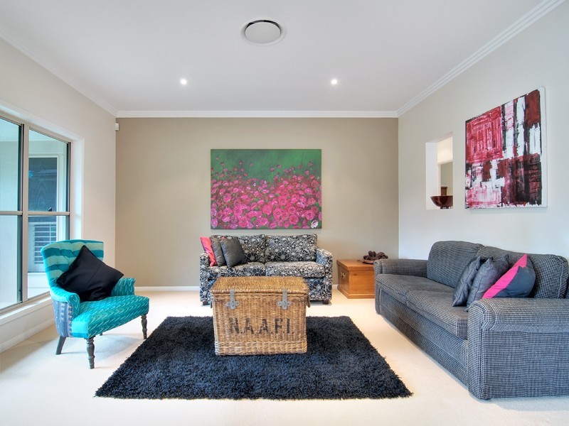 6 Kay Drive, Samford Valley QLD 4520