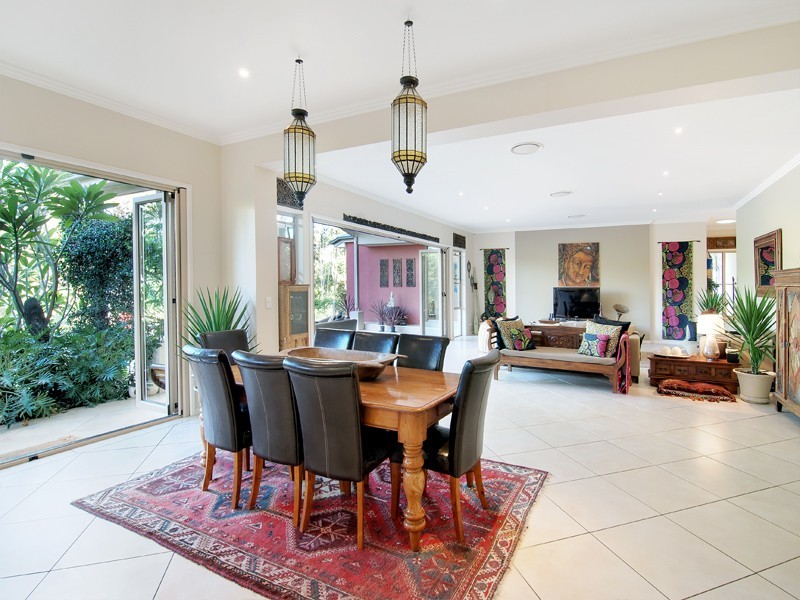 6 Kay Drive, Samford Valley QLD 4520