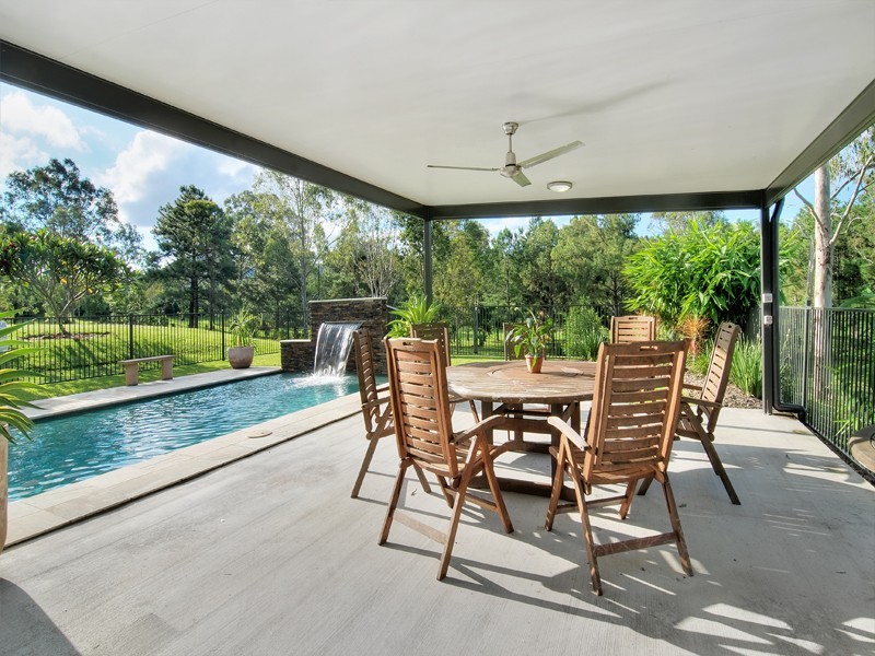 6 Kay Drive, Samford Valley QLD 4520