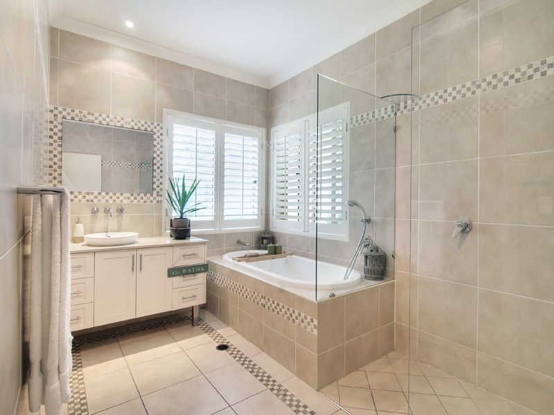 6 Kay Drive, Samford Valley QLD 4520