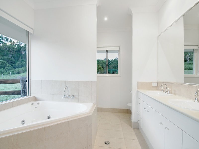 11 Lacebark Court, Cedar Creek QLD 4520