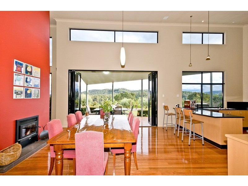 653 Clear Mountain Road, Clear Mountain QLD 4500