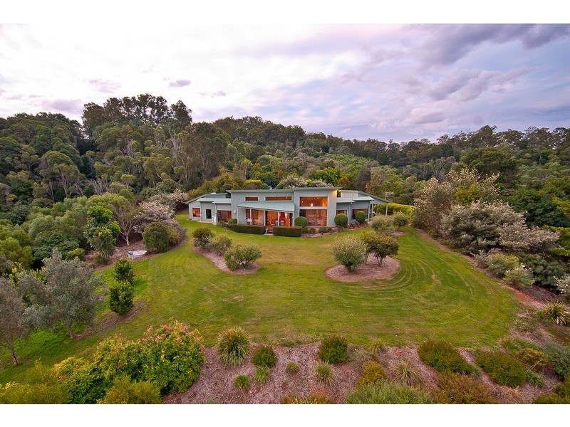653 Clear Mountain Road, Clear Mountain QLD 4500
