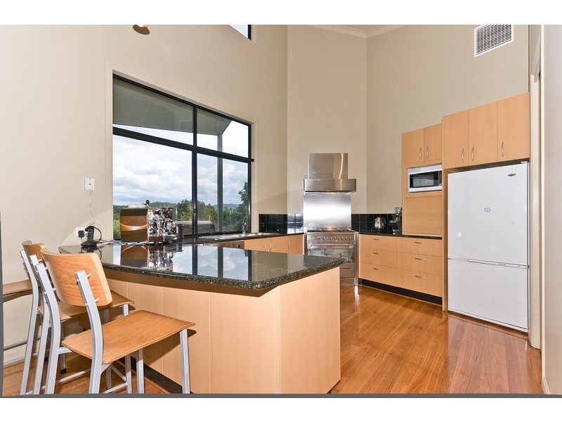 653 Clear Mountain Road, Clear Mountain QLD 4500