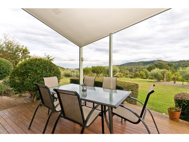 653 Clear Mountain Road, Clear Mountain QLD 4500