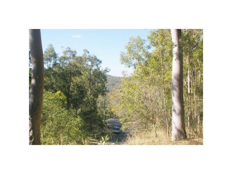 9 Lookout Ct, Camp Mountain QLD 4520