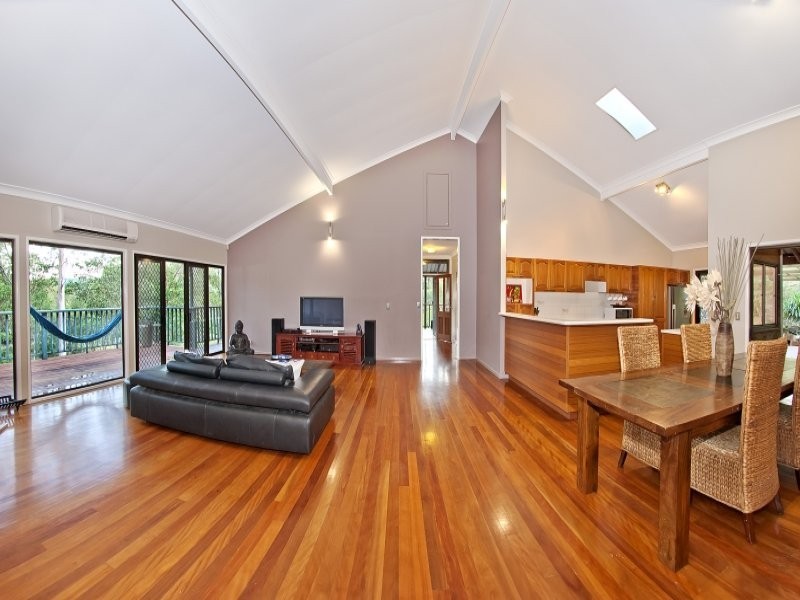 9 Mary Orr Court, Camp Mountain QLD 4520