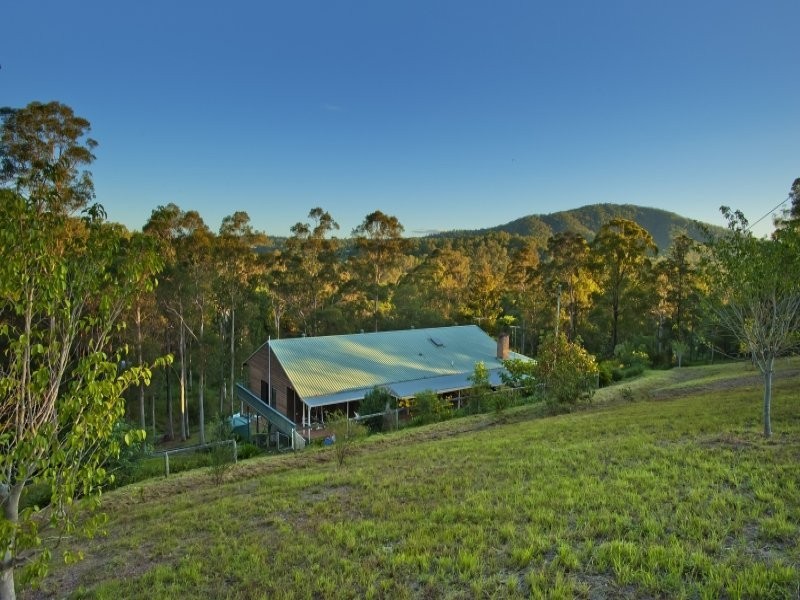 9 Mary Orr Court, Camp Mountain QLD 4520