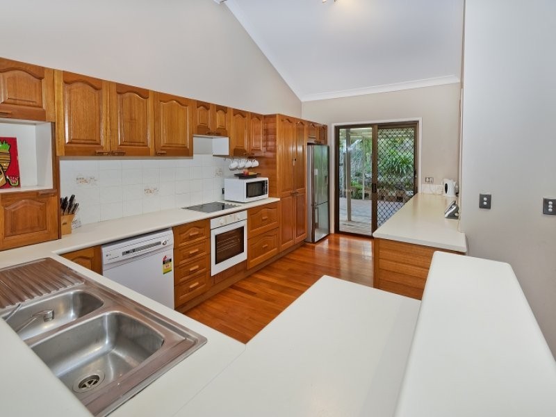 9 Mary Orr Court, Camp Mountain QLD 4520