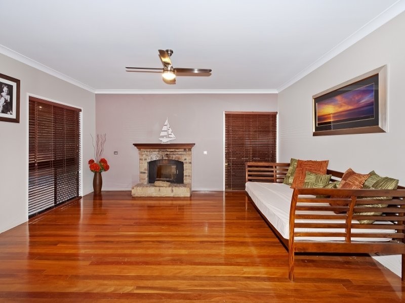 9 Mary Orr Court, Camp Mountain QLD 4520