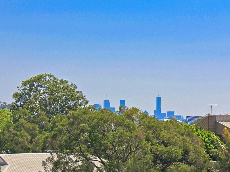 44  Embie Street, Holland Park West QLD 4121