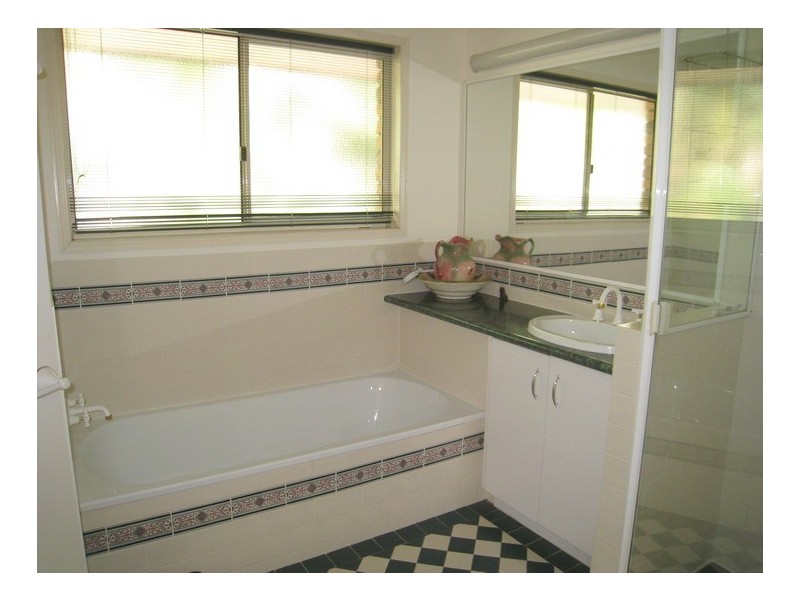 62 Burton Lane, Samford Valley QLD 4520