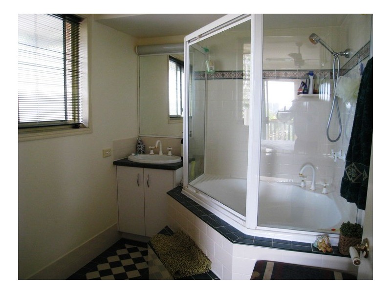 62 Burton Lane, Samford Valley QLD 4520