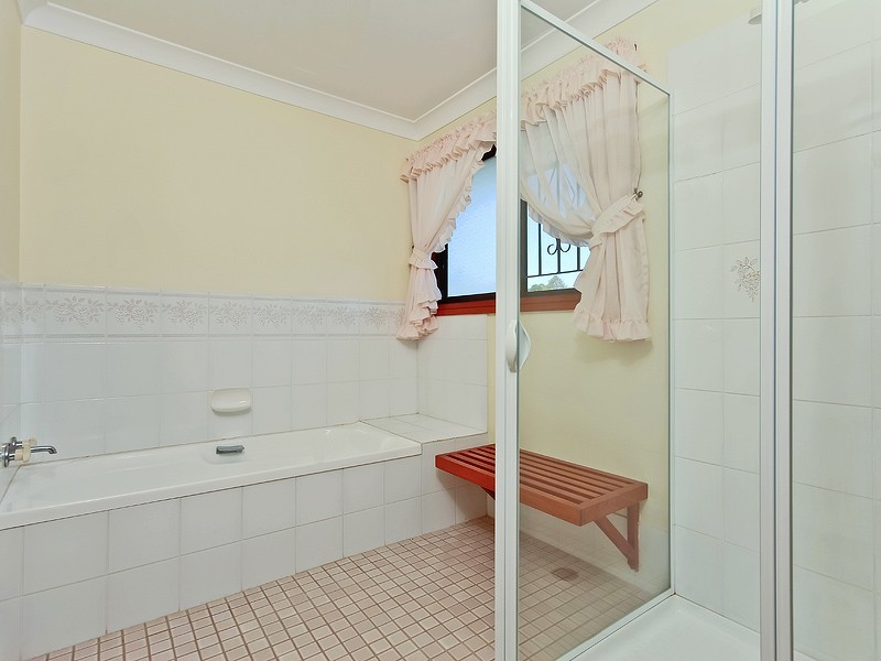 25 Westbourne Drive, Wights Mountain QLD 4520