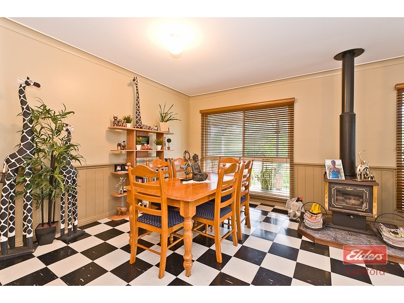 6 Benjamin Close, Samford Valley QLD 4520