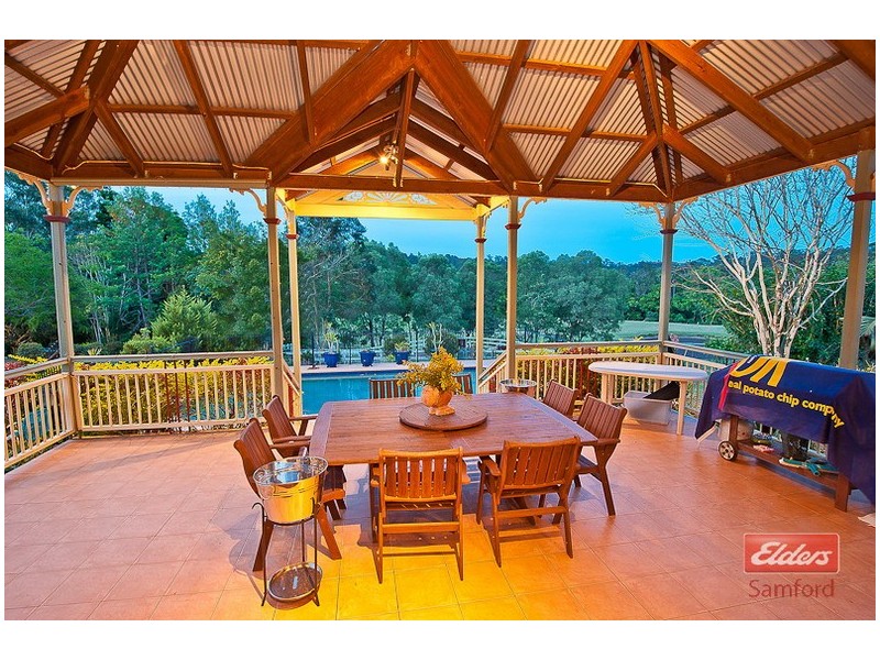 6 Benjamin Close, Samford Valley QLD 4520