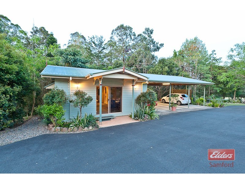 6 Benjamin Close, Samford Valley QLD 4520