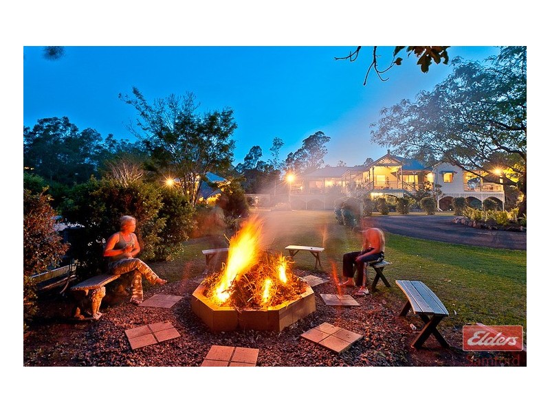 6 Benjamin Close, Samford Valley QLD 4520