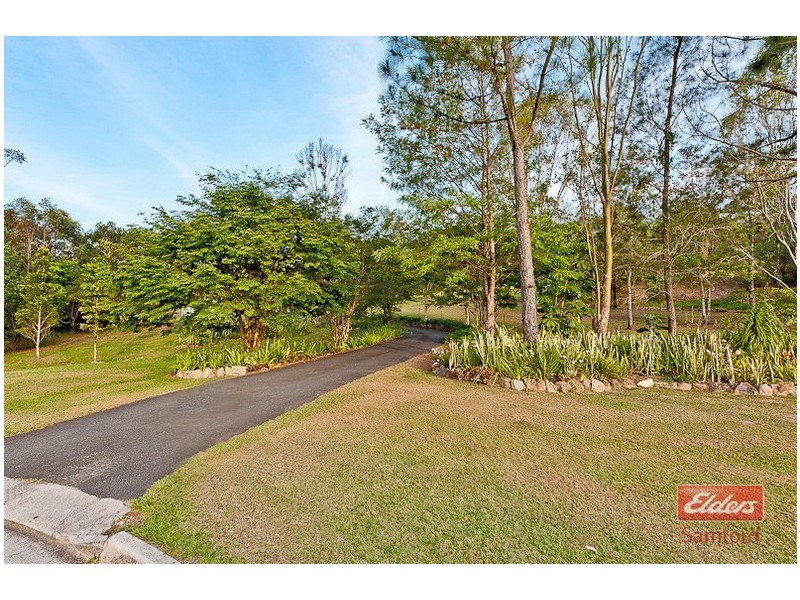 6 Benjamin Close, Samford Valley QLD 4520