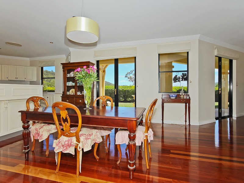 4 Autumnwood Court, Samford Valley QLD 4520