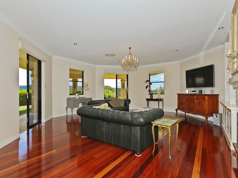 4 Autumnwood Court, Samford Valley QLD 4520