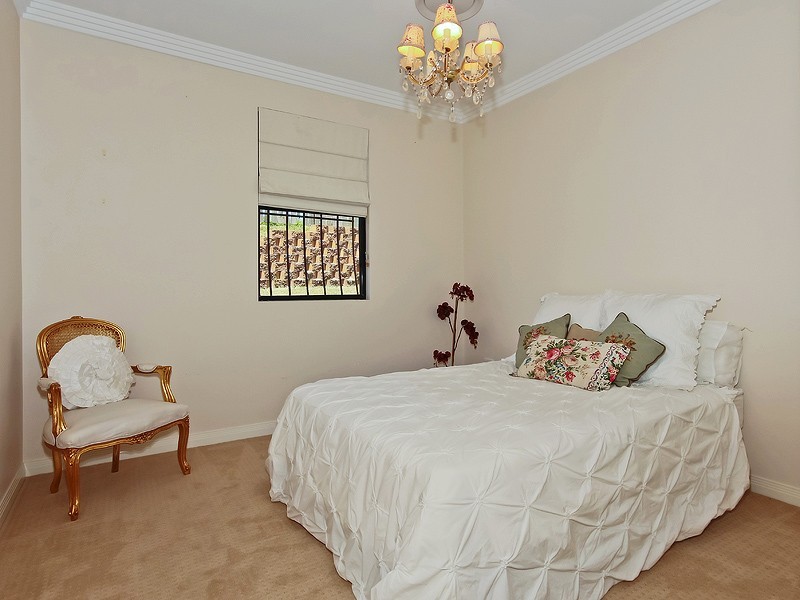 4 Autumnwood Court, Samford Valley QLD 4520