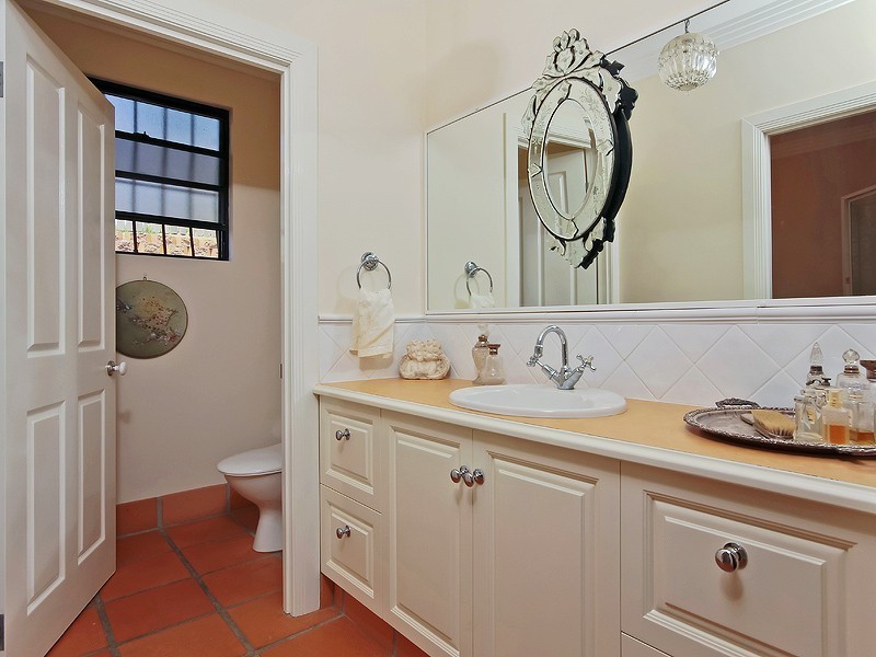 4 Autumnwood Court, Samford Valley QLD 4520